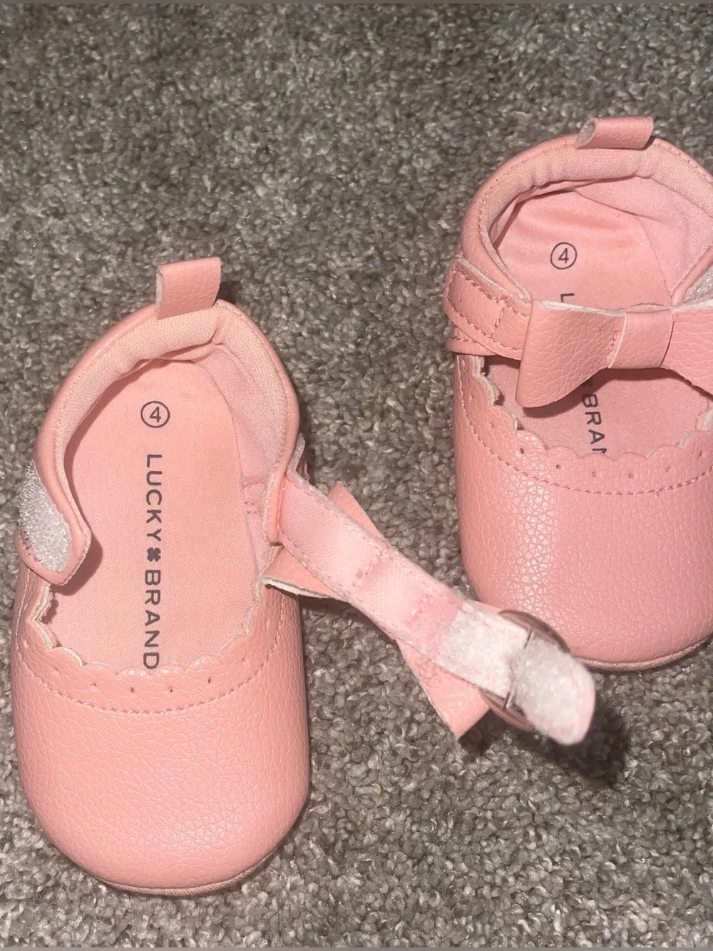 Lucky Brand blush Mary Jane crib shoe 4 bow soft